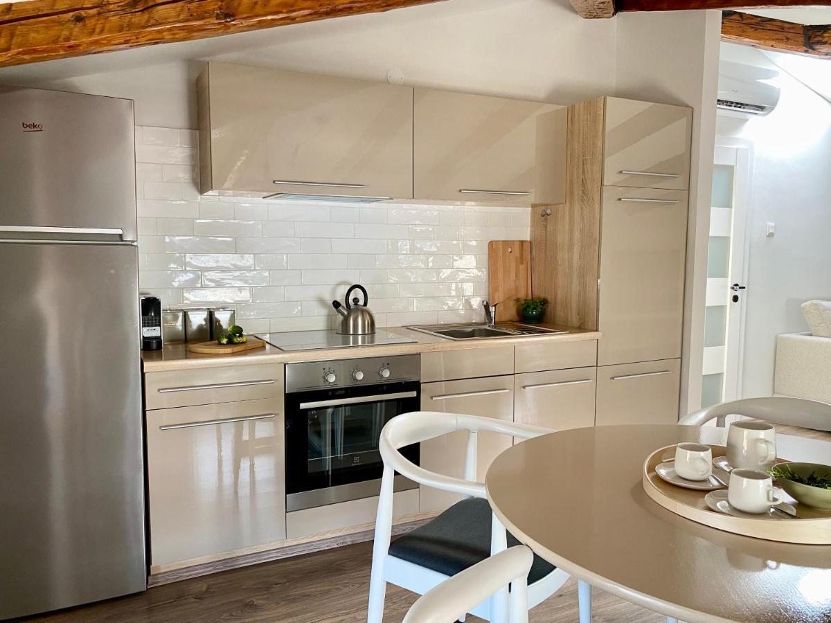 Parentium Loft Center Square Apartment Пореч Екстериор снимка